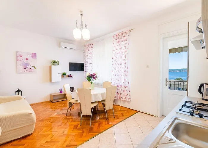 Appartement Helles Nur 200 Meter Zum Sandstrand Mit Meerblick Crikvenica