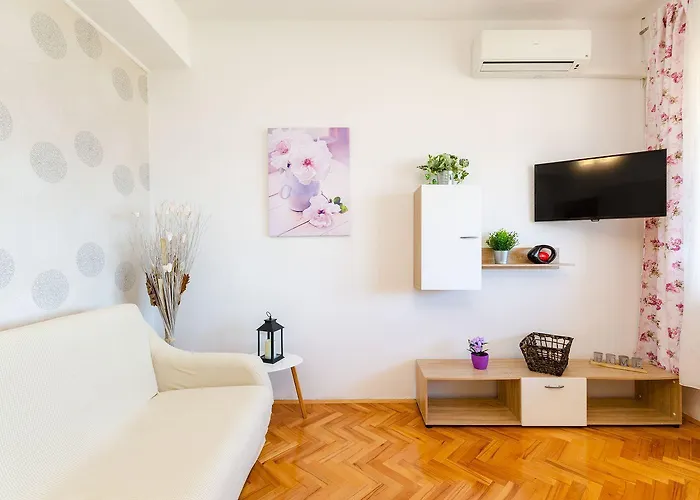 Helles Nur 200 Meter Zum Sandstrand Mit Meerblick شقة