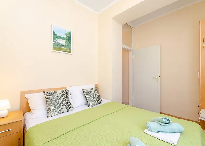 Helles Nur 200 Meter Zum Sandstrand Mit Meerblick شقة *